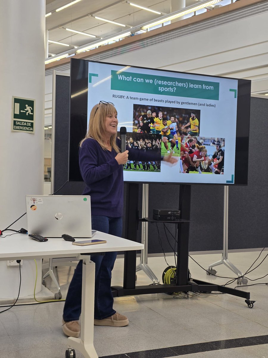 Anna Muro tweet media