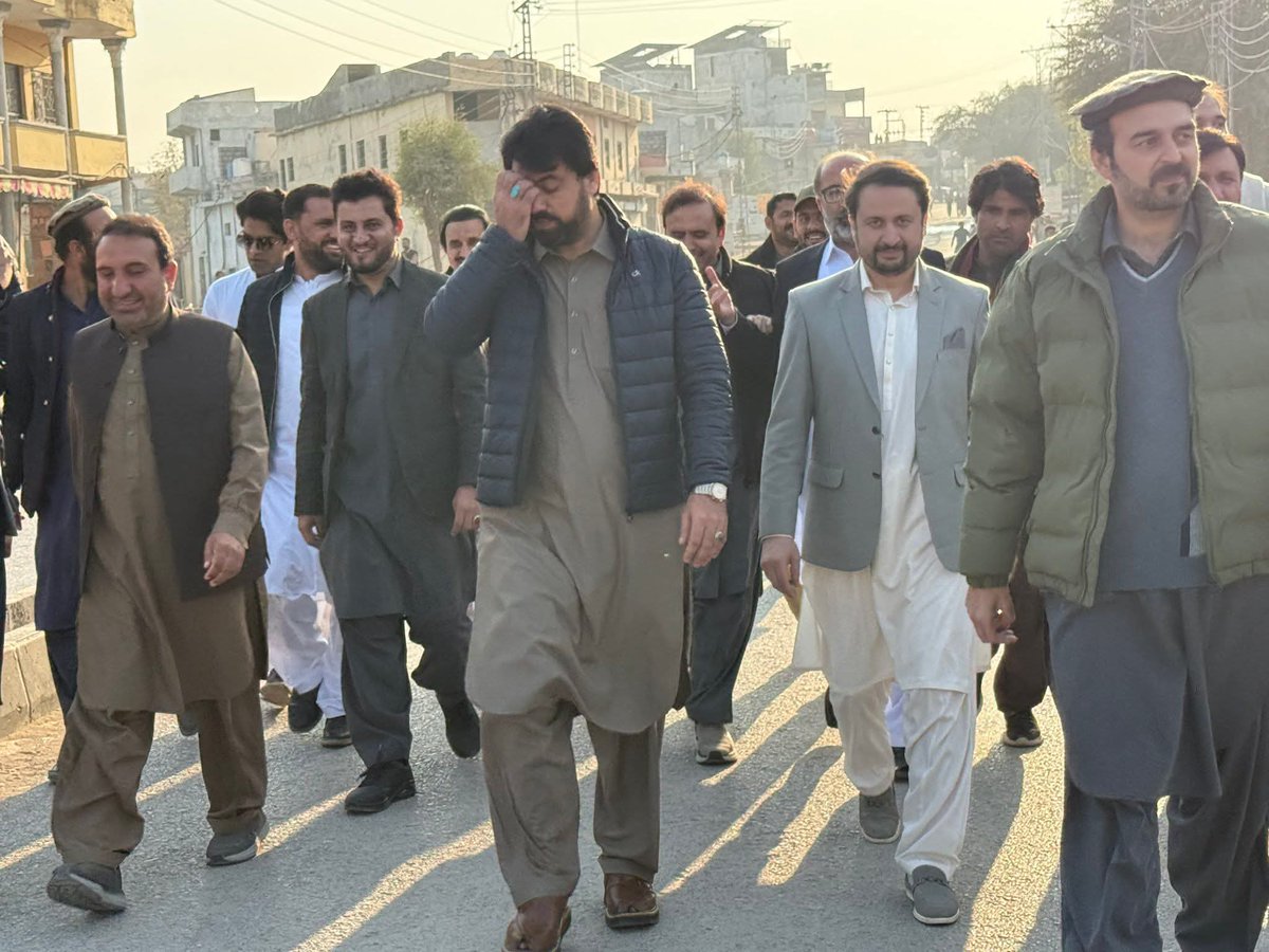 amirkk221's tweet photo. A fighter never quits. A true leader never wavers.
Hats of to @ShahidkhattakSk for being a True Warrior in this struggle. Your relentless commitment to the cause, even in the most difficult times, inspires millions.
#AdyalaJail #justiceForImranKhan https://t.co/plE1agT6Xp
