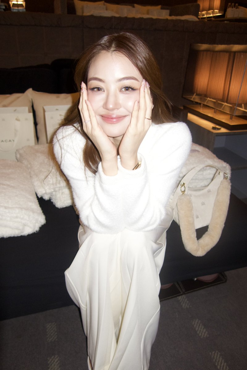 Lady M 🧸

MIU NATSHA AT WACAY
#WacayHolidayScenexMiu
#miunatsha #หมิวณัชชา