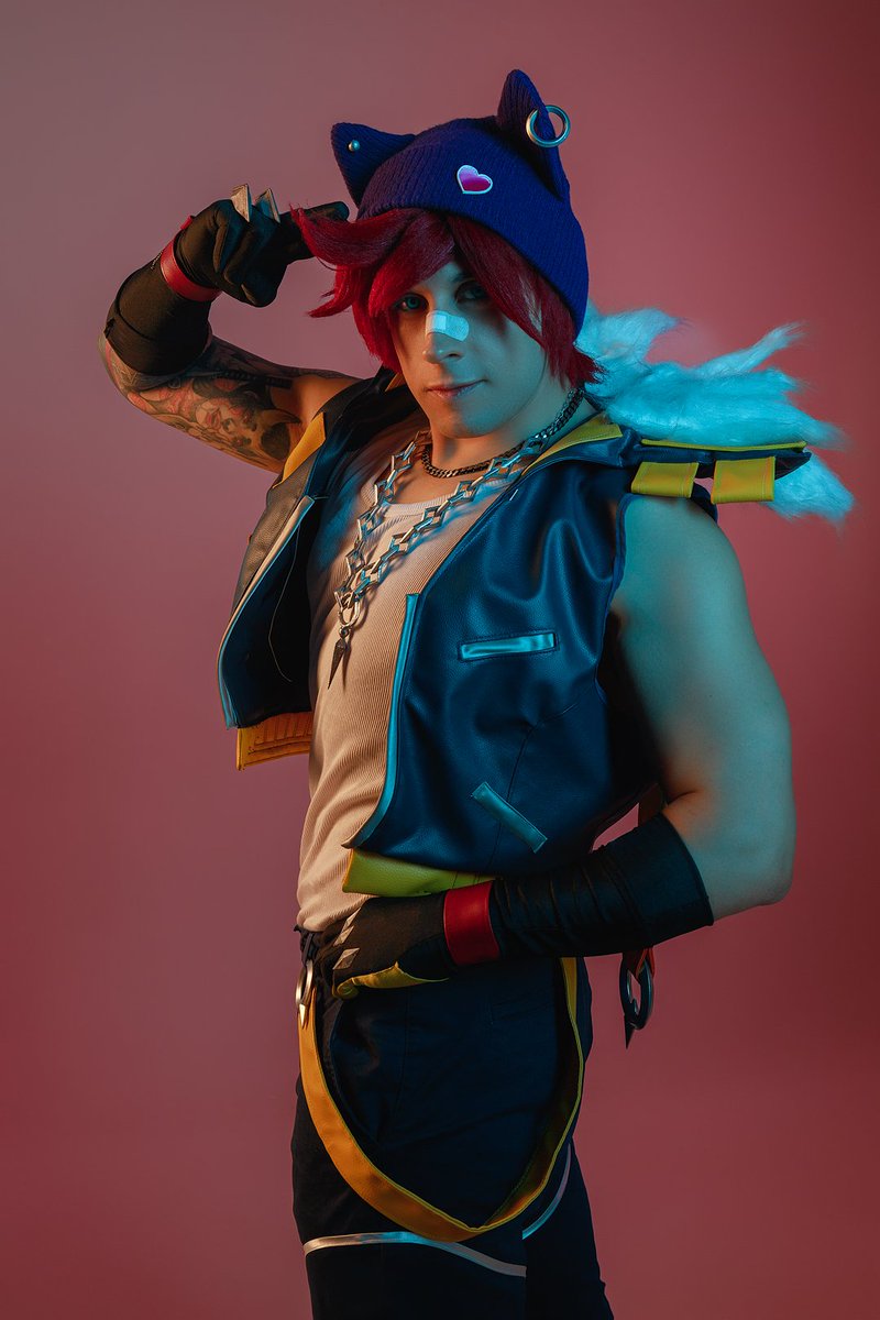 Feliz martes! Vamos a por la batalla final?
🥊 <a href="/riotgames/">Riot Games</a> 🥊
Sett heartsteel <a href="/LeagueOfLegends/">League of Legends</a>
Cosplay made by Amazingheman (IG)
Cosplayer <a href="/BMZ_Studio/">Lord BMZ Studio</a> 
📸 Mariafotitos (IG)

#sett #LeagueOfLegends