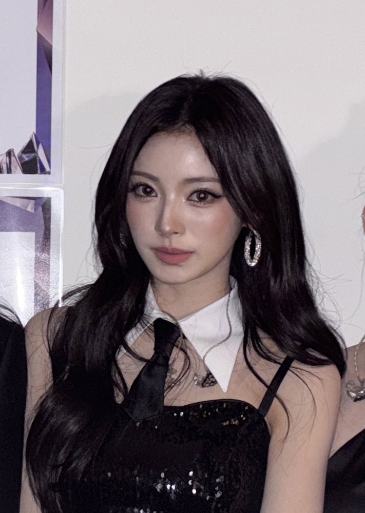 레이트드 tweet media
