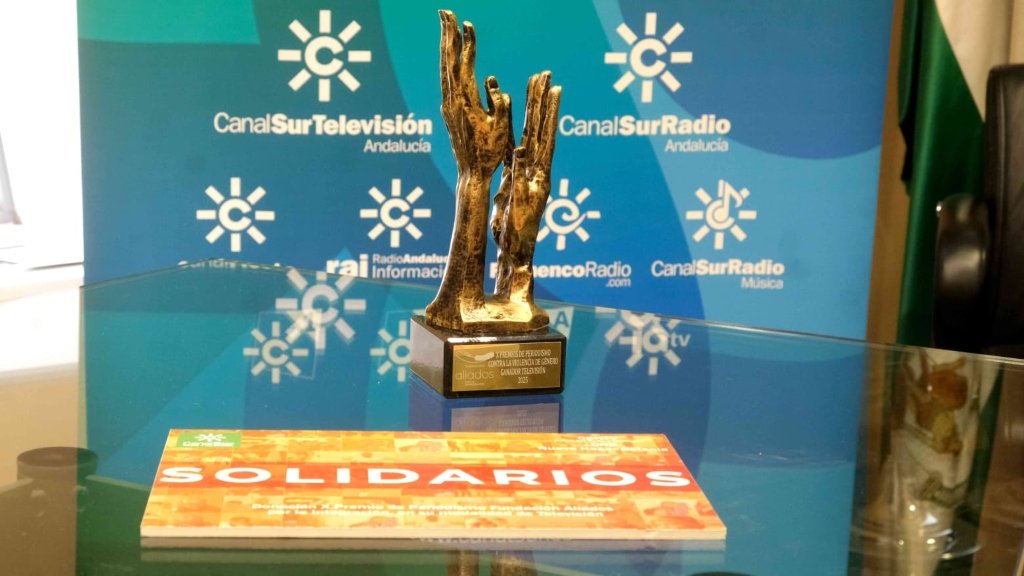 𝗦𝗼𝗹𝗶𝗱𝗮𝗿𝗶𝗼𝘀 entrega la dotación económica de su 𝗣𝗿𝗲𝗺𝗶𝗼 𝗱𝗲 𝗣𝗲𝗿𝗶𝗼𝗱𝗶𝘀𝗺𝗼 𝗰𝗼𝗻𝘁𝗿𝗮 𝗹𝗮 𝗩𝗶𝗼𝗹𝗲𝗻𝗰𝗶𝗮 𝗱𝗲 𝗚é𝗻𝗲𝗿𝗼 de la Fundación Aliados a la ONG 𝑵𝒖𝒆𝒗𝒐 𝑯𝒐𝒈𝒂𝒓 𝑩𝒆𝒕𝒂𝒏𝒊𝒂

🌐 csur.red/IxJA50XAAvV

📲 #SomosMásInformación