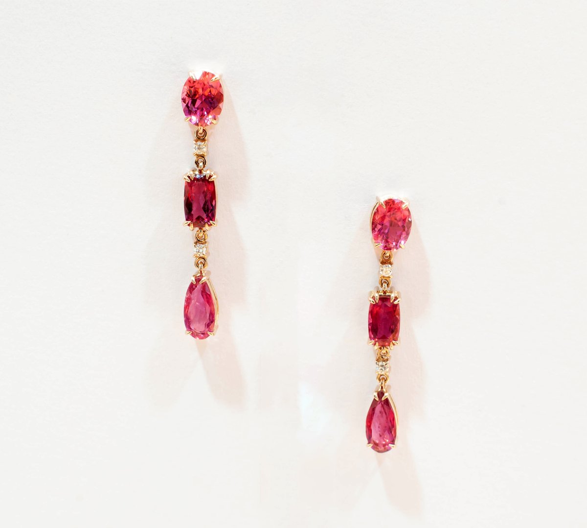 jordanjoyeros's tweet photo. Pendientes de felicidad.
#JordanJoyeros #diseñadores #joyería #fabricantes #gemólogos #pendientes #earrings #ororosa #pinkgold #diamante #diamond #Turmalina #turmalinarosa #diseñamosparati #wedesignforyou
https://t.co/xoyTZvFeKn https://t.co/DfqOZ78JAM