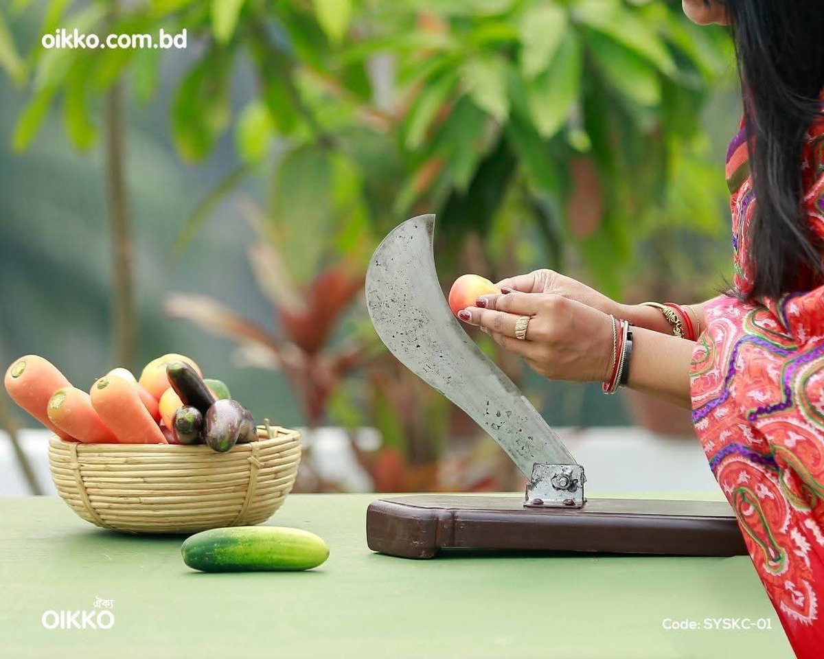 oikkosmestore's tweet image. Busy kitchen? 
Prep veggies faster &amp;amp; easier with our Standing Chopping Boti — sharp, safe &amp;amp; time-saving!

✔ Comfortable standing chopping
✔ Durable steel blade
✔ Perfect for daily cooking

DM to order now!
#KitchenTools #SmartCooking #HomeChef #EasyCooking #KitchenEssentials