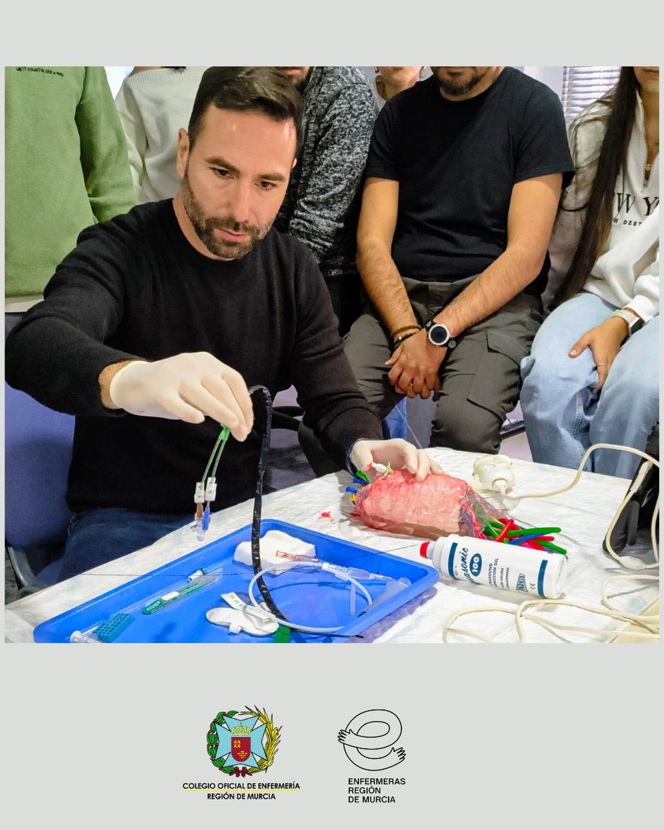 Hoy se celebra en el Colegio el curso de Ecografía Clínica, donde enfermeras refuerzan el uso del ecógrafo para unos cuidados más seguros y precisos.

#ColegioEnfermeríaMurcia #EnfermeríaMurcia #EcografíaClínica #FormaciónEnfermera #COEMUR