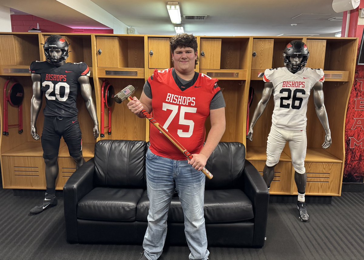 NateGraves75's tweet image. Had an official visit to OWU yesterday. It was great to get to know the coaching staff a little more and see what OWU has to offer. Thanks for the invite @Coach_Sheirer @CoachTomWatts @HaydenHThomas @coachcurtis42 @Coach_Bergman @OWUBishopFB #ohwooo #shops