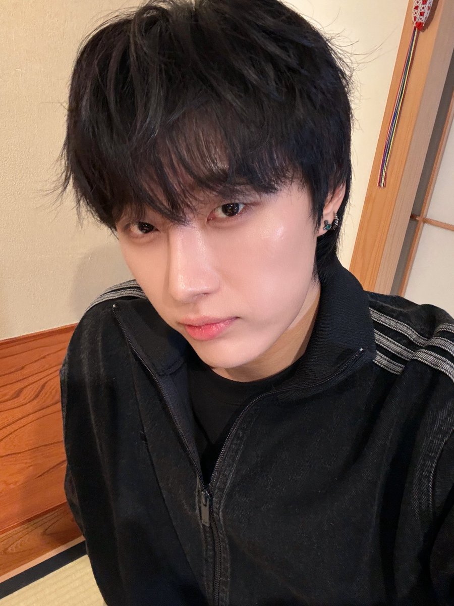 OX] 東京でミニライブ👐 楽しかった!! ポエギ!!! #OMEGA_X #오메가엑스