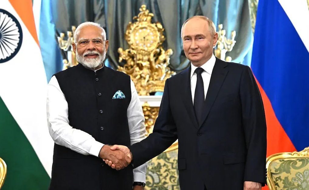 Rebel_Warriors's tweet image. 🚨🇮🇳🇷🇺 BREAKING: Russian President Putin and Indian PM Modi to discuss sales of Su-57 fighter jets &amp;amp; advanced S-500 air-defense systems during New Delhi visit this week.
#ALLOCATION #AreYouSure2 
#SancharSaathiApp