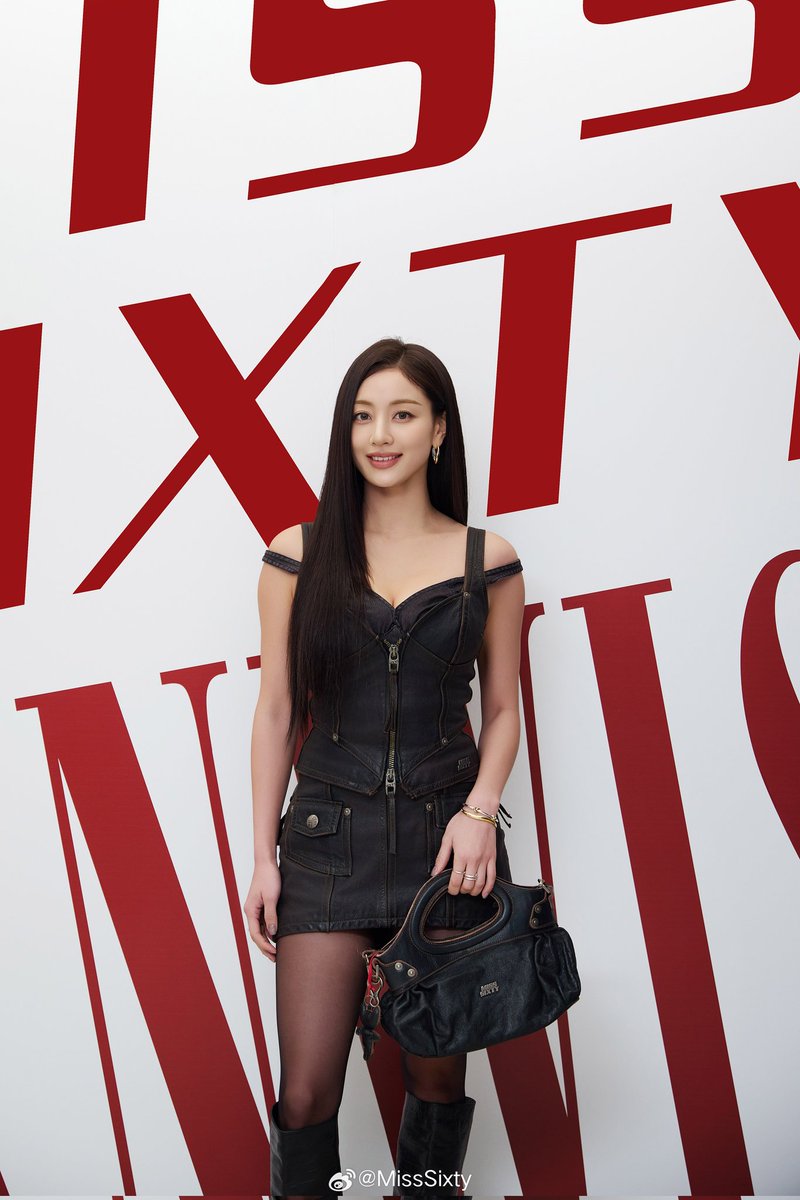 jihyobrands's tweet photo. MISSSIXTY post about JIHYO on Weibo
" Twice's leader Park Jihyo makes a surprise appearance at the Asian launch of the MISS SIXTY X KNWLS collaboration capsule collection.
🔗https://t.co/ssGDfDNCHB
#JIHYO #MISSSIXTYxKNWLS
#MISSSIXTY #KNWLS https://t.co/K7kEBCDtSG