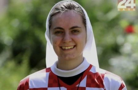 TRobinsonNewEra's tweet image. A Catholic nun stabbed in Croatia’s capital by a migrant shouting “Allahu akbar” during the attack. 

Sister Marija Tatjana Zrno, a religion teacher at a Zagreb primary school and known for her pastoral work with young people.

Legacy media turn a blind eye for the sake of…