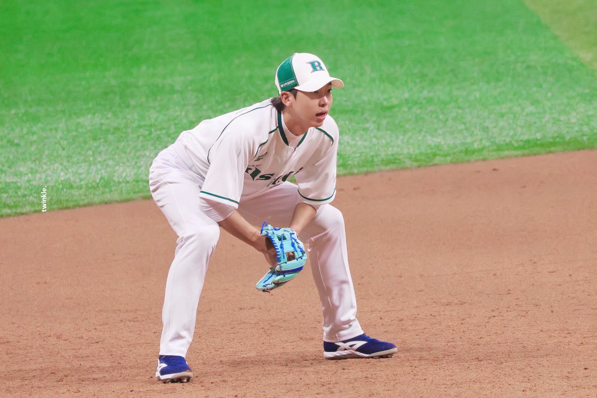 twinkle. tweet media