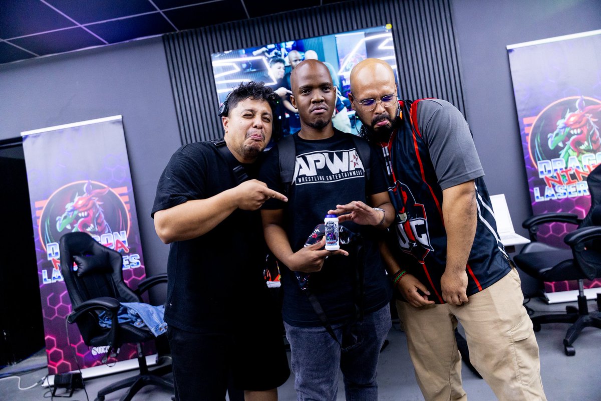 ugcza's tweet image. Also, there's like 10 000 photos so get ready to get sick of us😂😂.

📸: @preganpillay 

#DNLE2025 #UGCZA #FGCZA #TEKKEN #2XKO