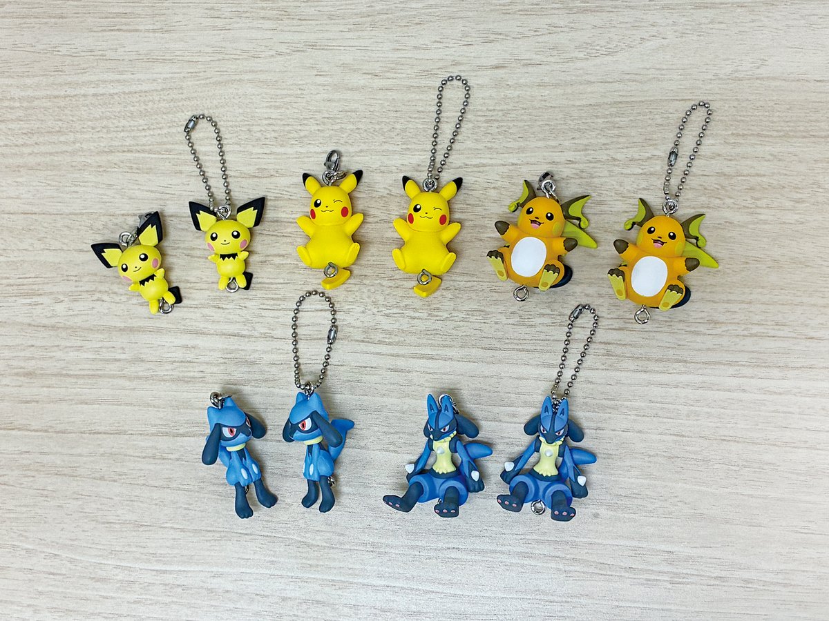 ◒ #ガシャポン 情報◒

#バンダイ さんから「つまんでつなげてマスコット」の第14弾が今月登場.ᐟ
ラインナップは、ピチュー、ピカチュウ、ライチュウ、リオル、ルカリオ💙
ボールチェーンVer.とカニカンVer.の2種展開だよ✨

くわしくはこちら👇
gashapon.jp/products/detai…