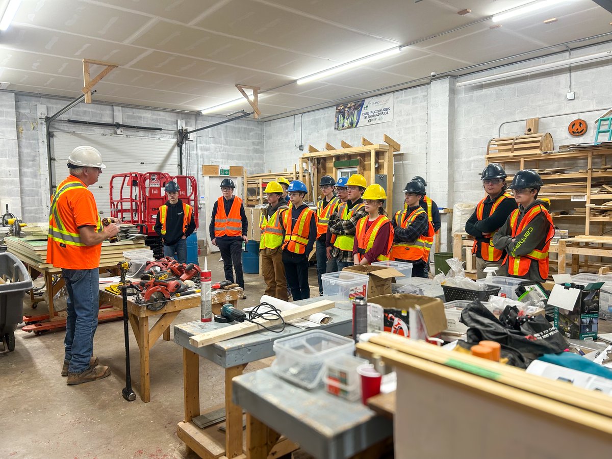 capei's tweet image. The PEI home education group was out back in our training centre last week, learning all things tools and safety! 🛠️ 

#CAPEI #HandsOnLearning #FutureBuilders