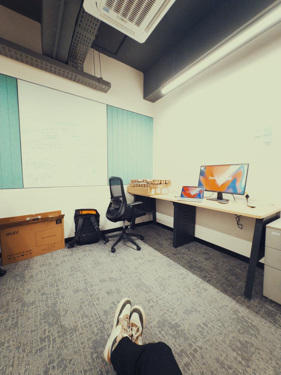 pranjal_mishraa's tweet image. I did almost nothing today, midnight gonna fill me with guilt. 

Can i just close a client via twitter post? 

We help companies build AI products at @ybmlabs 

Help me!