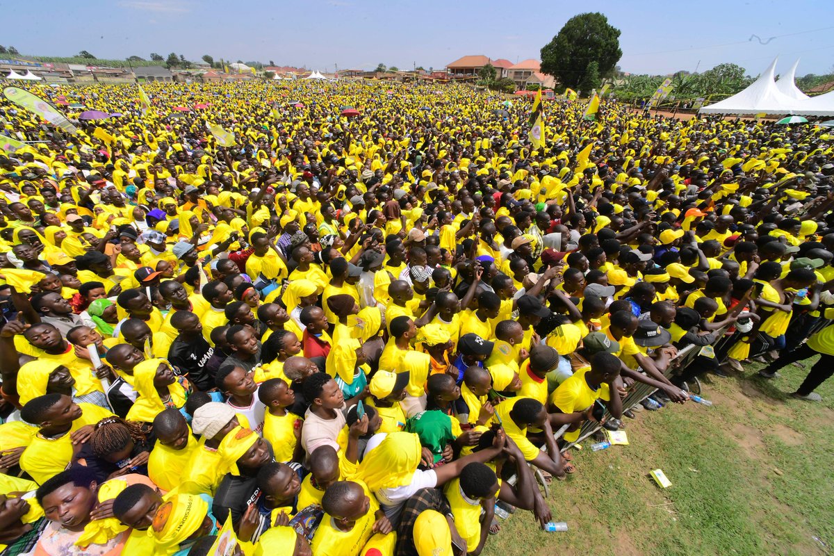 KagutaMuseveni's tweet photo. Maama and I, together with the NRM leaders, began the day with a rally here in Bushenyi. You heard Bassajabalaba speak about his friend in Sudan who lost his life and his four daughters to rebels. Sudan was torn by religious divisions, and the suffering is immense. This is why we must treasure peace. Uganda once faced similar dangers, but the NRM restored stability. Supporting the NRM is supporting your own safety and the peace of our nation.

We shall rebuild key roads, including Mbarara–Bushenyi and Kabwohe–Bugongi–Kitagata. I am glad Bushenyi now has 16 government secondary schools, 155 primary schools and 65 private secondary schools, a clear sign of progress. On power blackouts, I will check and resolve the issue. Our electricity supply is strong; the problem may simply be disconnected wires.