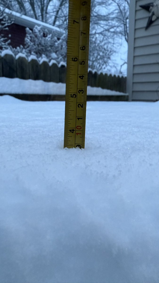 3.5” snow fell in boardman, Ohio #ohwx 
<a href="/AndrewWFMJ/">Andrew DiPaolo</a> <a href="/EricWFMJ/">Eric Wilhelm</a> <a href="/NWSCLE/">NWS Cleveland</a>
