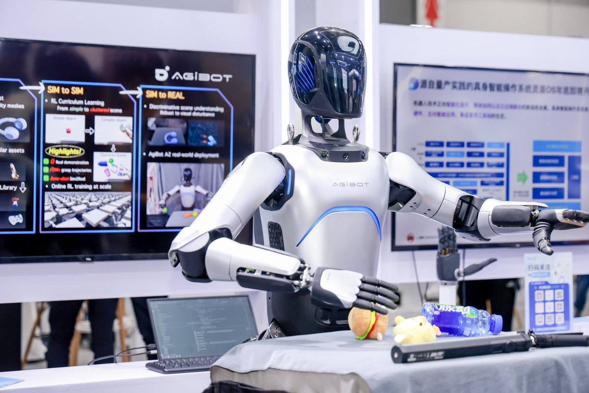 0xEricc's tweet image. Imagine buying a token that gives real exposure to the robotics stack long before the public markets catch up. That is the $DEUS pitch in one sentence.

Robotics companies take years before retail ever sees a piece of them. @xmaquina flips the model by letting the community back…