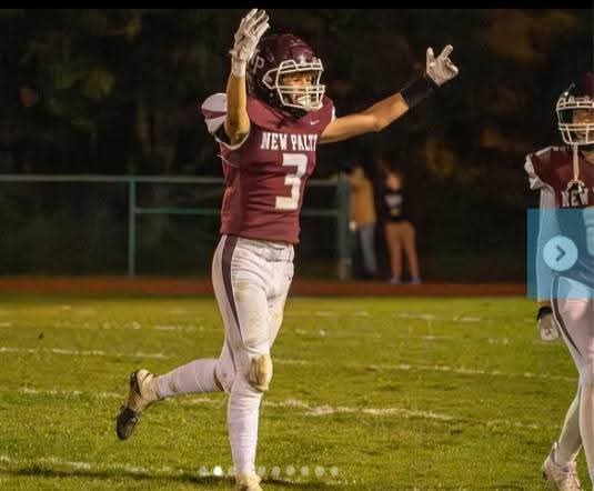 CoachNebblett's tweet photo. Huge congratulations to the following Huguenots who will represent New Paltz Football in the 2025 Section 9 Senior All-Star game. Job well done.  Dec 6th, 11am at Monroe Woodbury HS
Colin Curley OL / DL
Michael Crocker LB / WR
Michael Bauer CB / WR
#HuguenotsFootball 
#Hardwork https://t.co/uT5F07PSSo