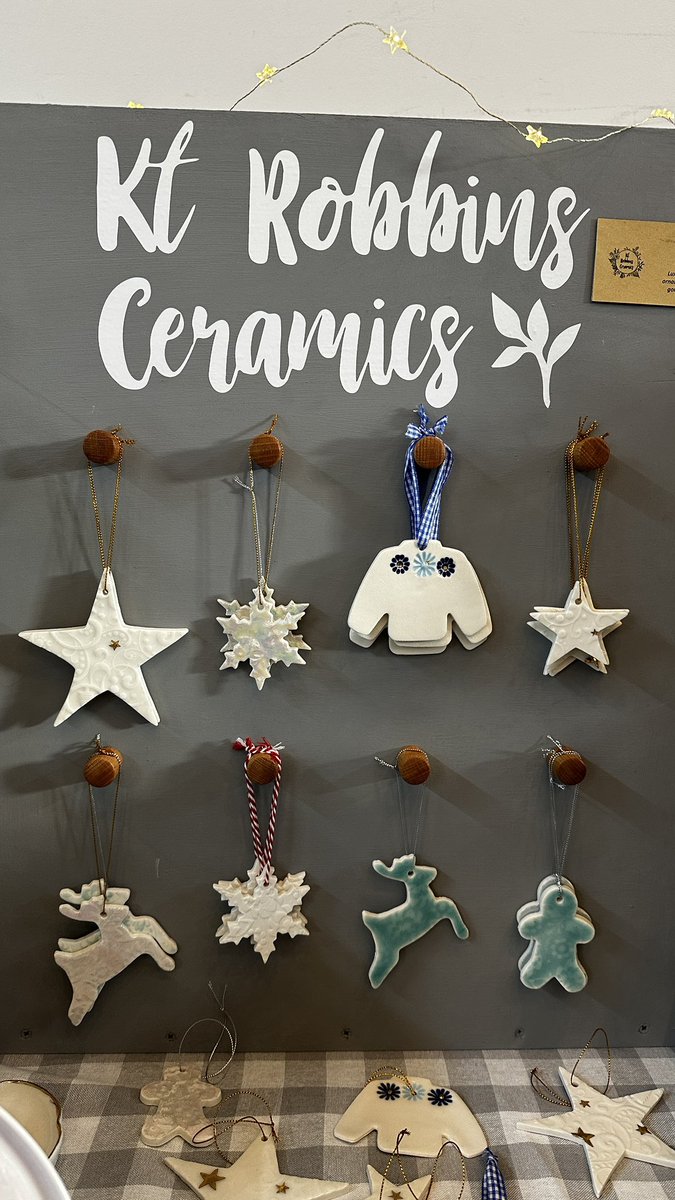 Katie Robbins tweet media