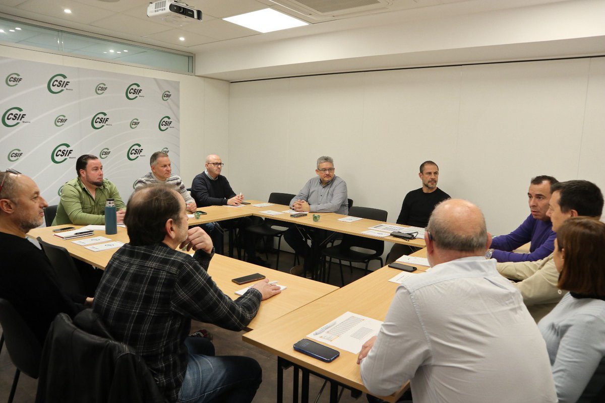CSIFnacional's tweet image. ➡️ Francisco Lama, secretario nacional de Acción Sindical de CSIF,  se reúne en Madrid con los responsables de Acción Sindical de @CSIF_UAMadrid para analizar el acuerdo con Función Pública que aumenta hasta el 11,4% en 2028 las retribuciones de los/as empleados públicos.

📝 El…