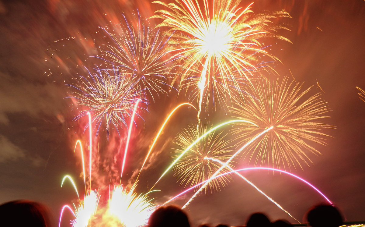 11月を写真4枚で振り返る シグナスで8の字 グロムで8の字 広島 花火大会