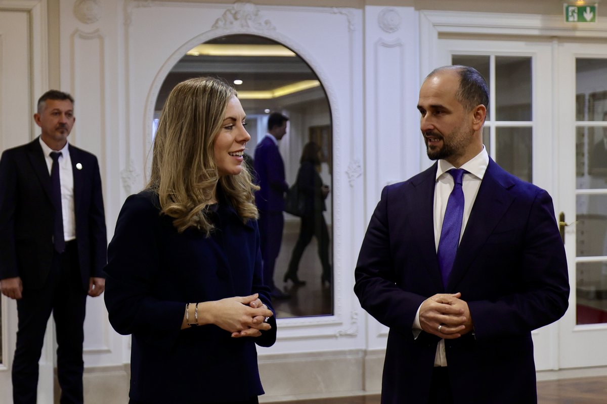 🇸🇪🤝🇲🇰 Sweden stands with North Macedonia on its EU path. Now is the time to accelerate reforms &amp; seize the momentum for enlargement!  This was the message of Minister <a href="/Rosencrantz_J/">Jessica Rosencrantz</a> in her meetings w/ PM <a href="/MickoskiHM/">Христијан Мицкоски</a> Ministers <a href="/standonovski/">Stefan Andonovski</a> &amp; <a href="/OMurtezani/">Orhan Murtezani</a> #EUenlargement