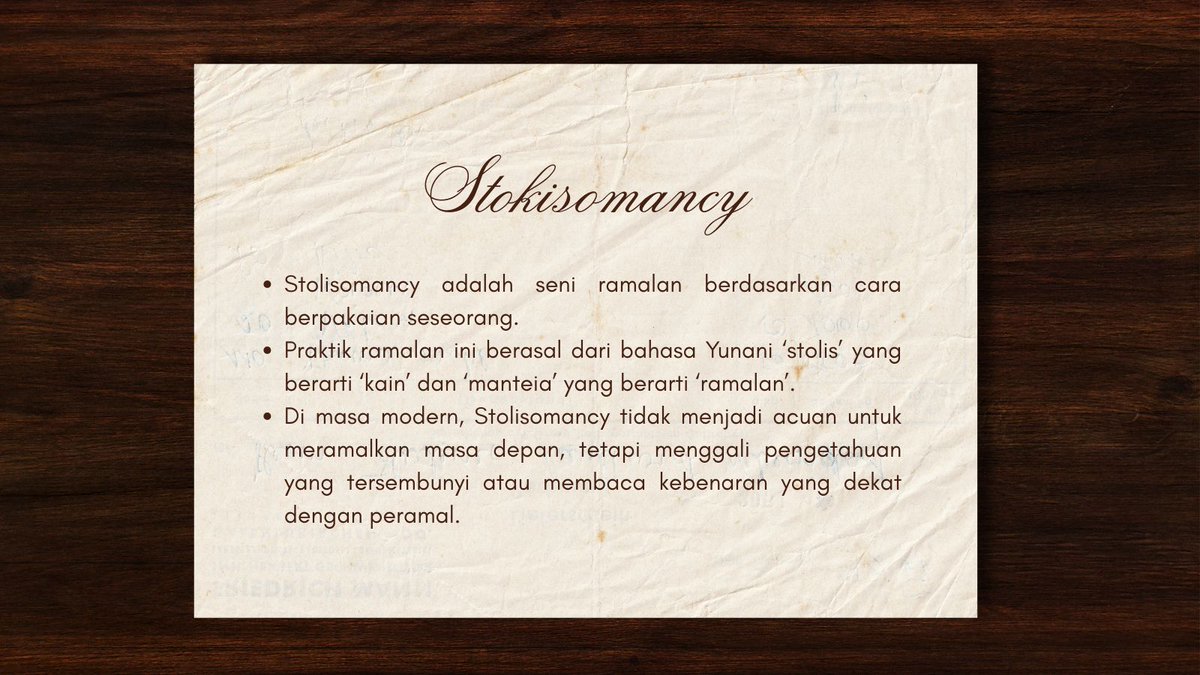 ProfsHyacinth's tweet image. ⠀ 
“Hampiiir benar semua, keren-keren! Jawabannya Stolisomancy, yaitu seni ramalan yang lagi-lagi berasal dari Yunani. Ramalan yang berkembang di abad kuno ini meyakini bahwa cara seseorang memakai pakaian dapat menentukan sampai memicu peristiwa tertentu kepada si pemakai.”
⠀