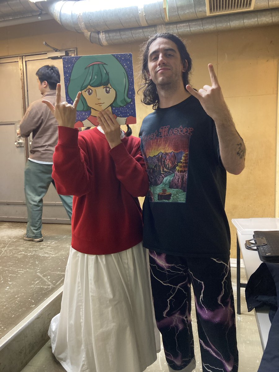 frenesifrenesi's tweet image. Machine Girl楽しかったーーーー！人生初モッシュしてきた。最高だった。。

Mattさんにキュプラ渡せて良かった。顔パネ撮影一緒にできて、うれち🥰🥰