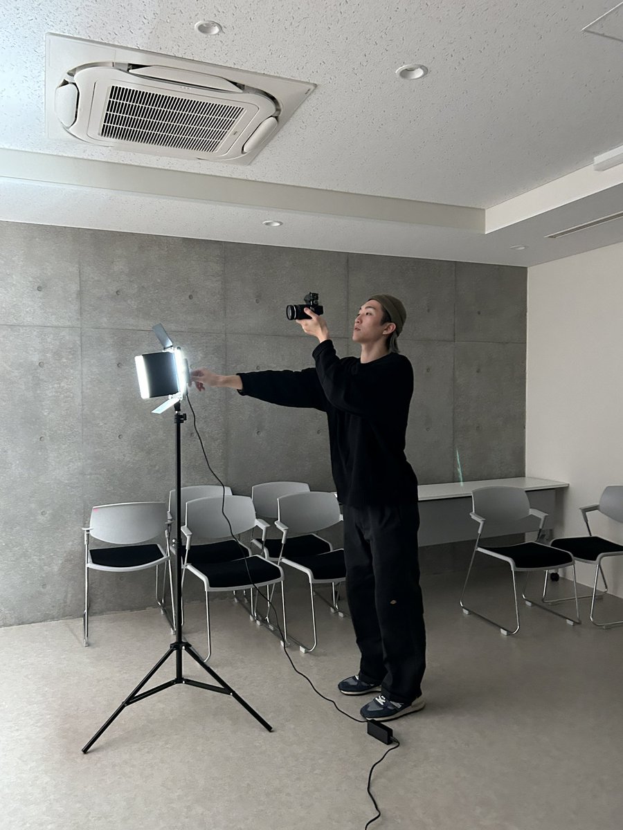 Dainactor's tweet image. オフショット✌️
明かりを調整しながら、器用に撮ってくれるあきたか。
@akitaka_nandesu