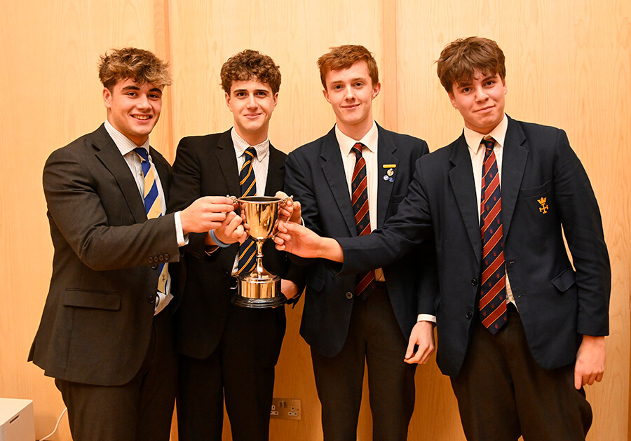 The inaugural Worth University Challenge final was a high-class affair which went down to the final question before the boys of Chapman House emerged triumphant against the girls of St Catherine’s: tinyurl.com/ah95sc4p
#UniversityChallenge  #university #AcademicExcellence