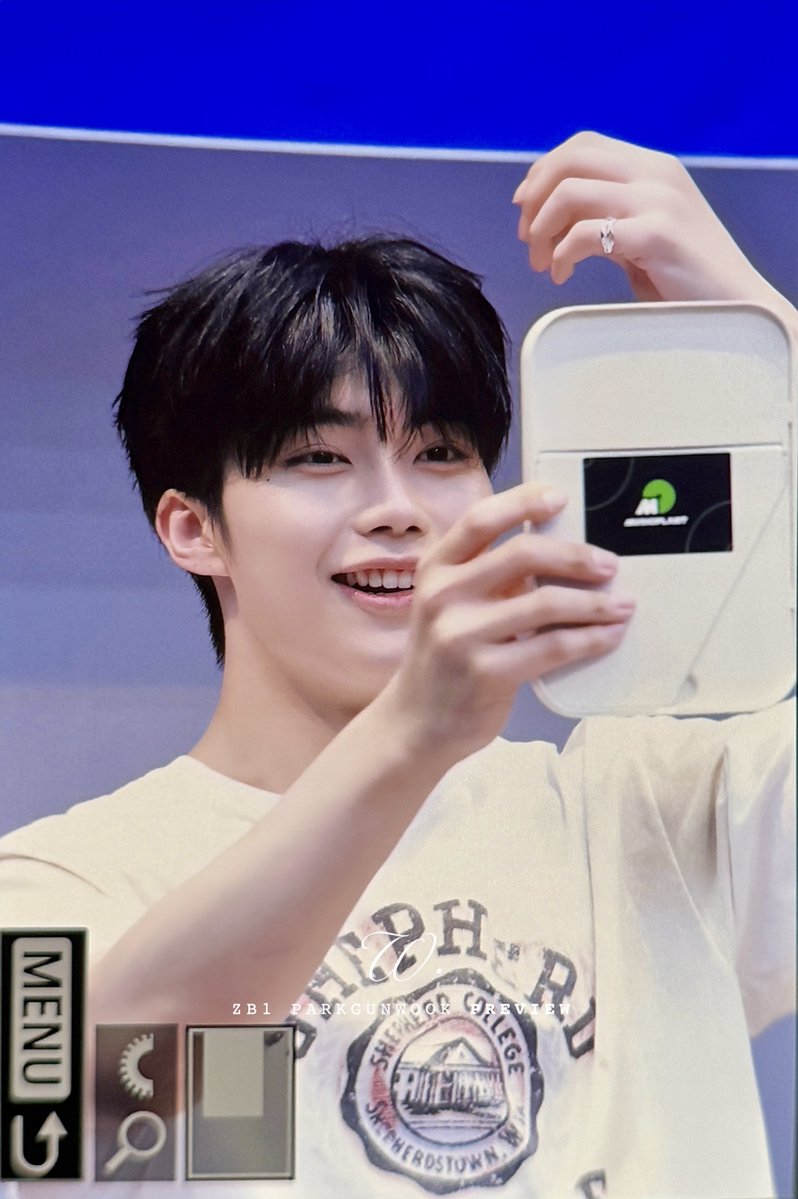 w_gw_0110's tweet image. 251202 🤍🤍

#박건욱 #PARKGUNWOOK #パクゴヌク #제로베이스원 #ZEROBASEONE #ZB1