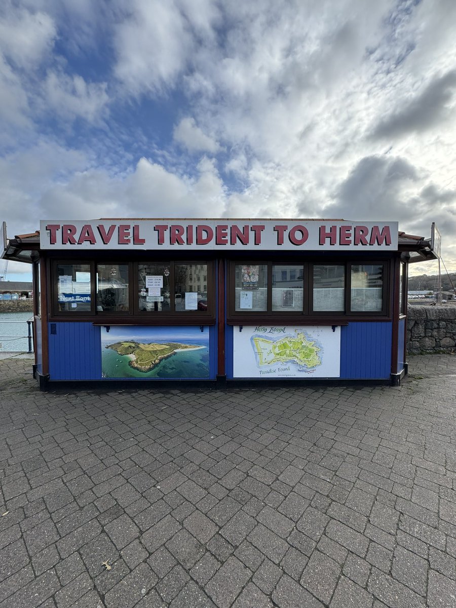 OllieGoddardGsy's tweet image. A little lunchtime spot.

Kiosk Windows

#AlphabetChallenge #WeekWforWindows