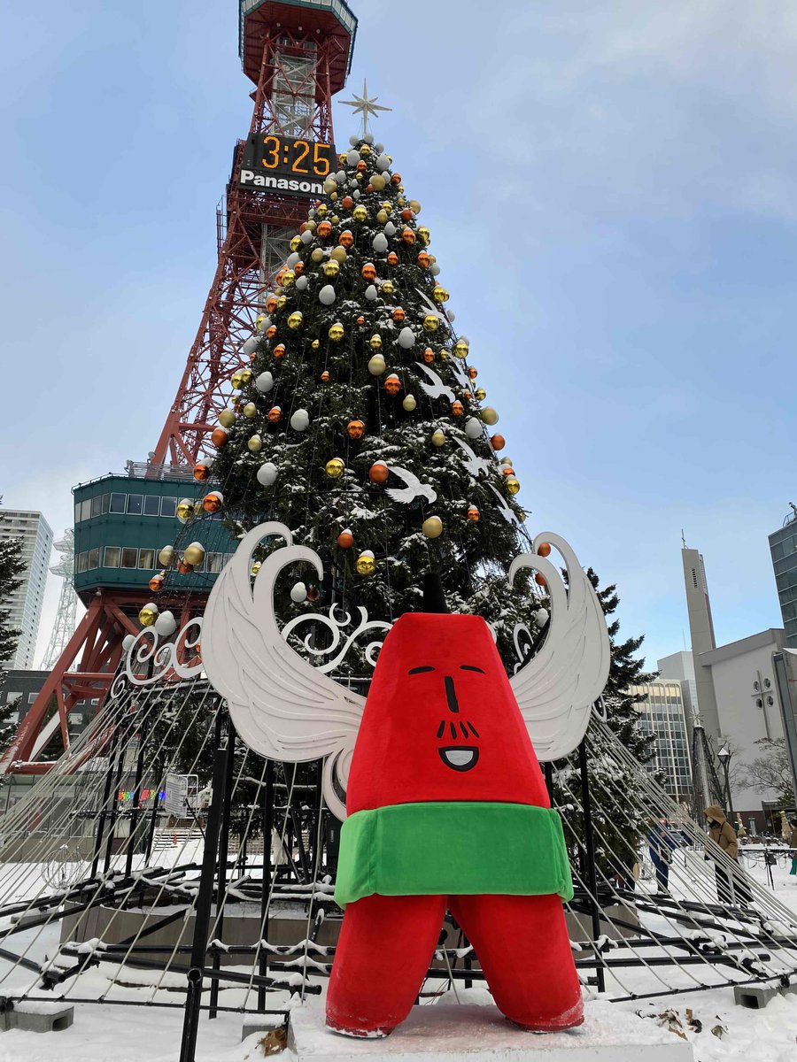 tv103's tweet photo. 昨年の12月8日の写真なんだけど、今より全然雪積もってるね！？
明日から全国的に寒くなるらしいし、札幌もいよいよ根雪かねぇ… https://t.co/mIWn5uz0W0