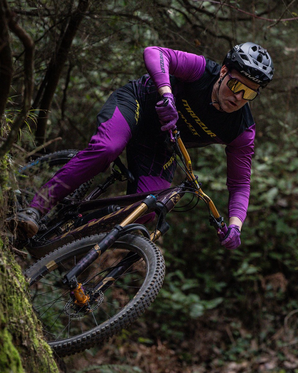 RudyProjectNA's tweet image. From optics that sharpen your view to helmets and accessories that keep you training at your best, the setup that will elevate your performance next season is waiting at our Cyber Monday Sale. 🚴‍♀️💨 Shop your favorite gear at up to 35% off. rudyprojectna.com 🚵🏼: @jordibago