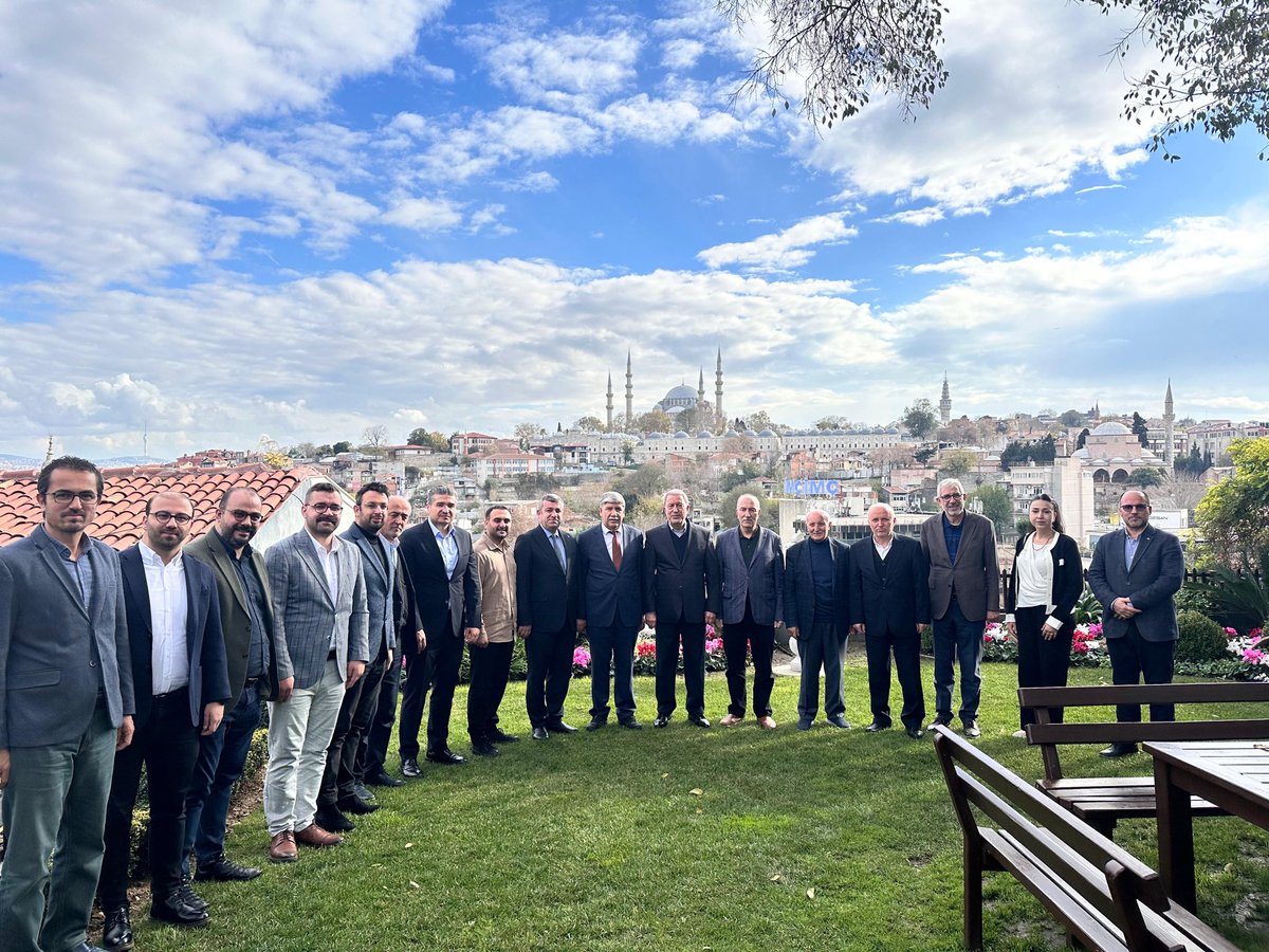 ahmetsarac23's tweet photo. BÜYÜK SANAT VAKFI İstişare toplantısına katıldık. Güzel ev sahipliklerinden dolayı başta Sayın Hulisi AKAR Paşa olmak üzere tüm vakıf yöneticilerine teşekkür ediyorum. https://t.co/HZk2AwW4m1