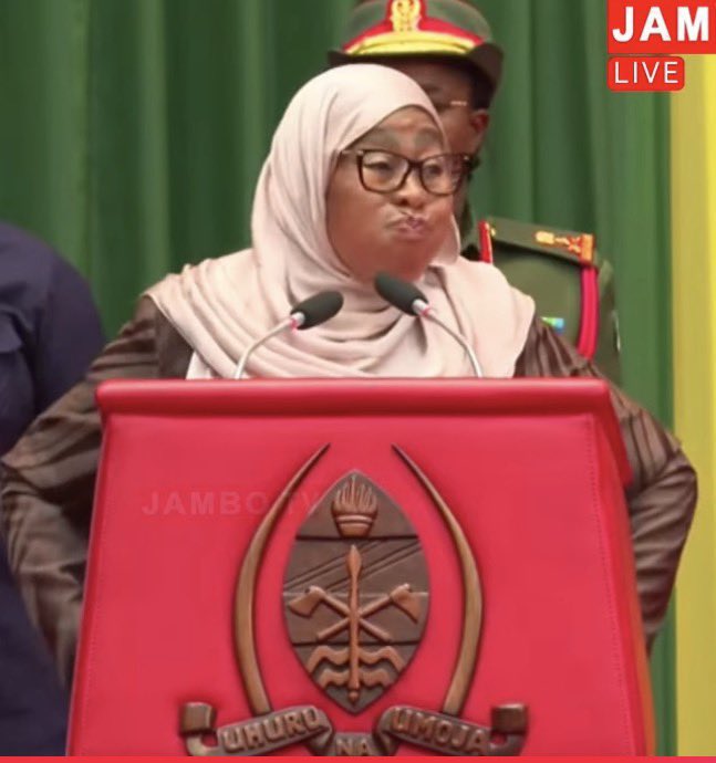 Imagine this! She is trying to diss <a href="/EU_Commission/">European Commission</a> and <a href="/Europarl_EN/">European Parliament</a> by making faces 
Seriously? 🙄 
What a disgrace!
#SamiaMustGo