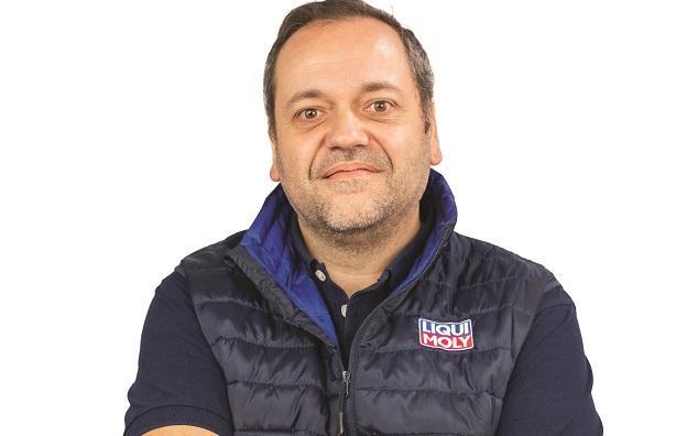 RevistaPOSVENDA's tweet image. 10 anos de evolução no aftermarket! Profissionais destacam desafios, formação e confiança! 🎉🔟🚗💬 #Aftermarket #Desafios #Formação #Confiança #posvenda posvenda.pt/a-eletrificaca…