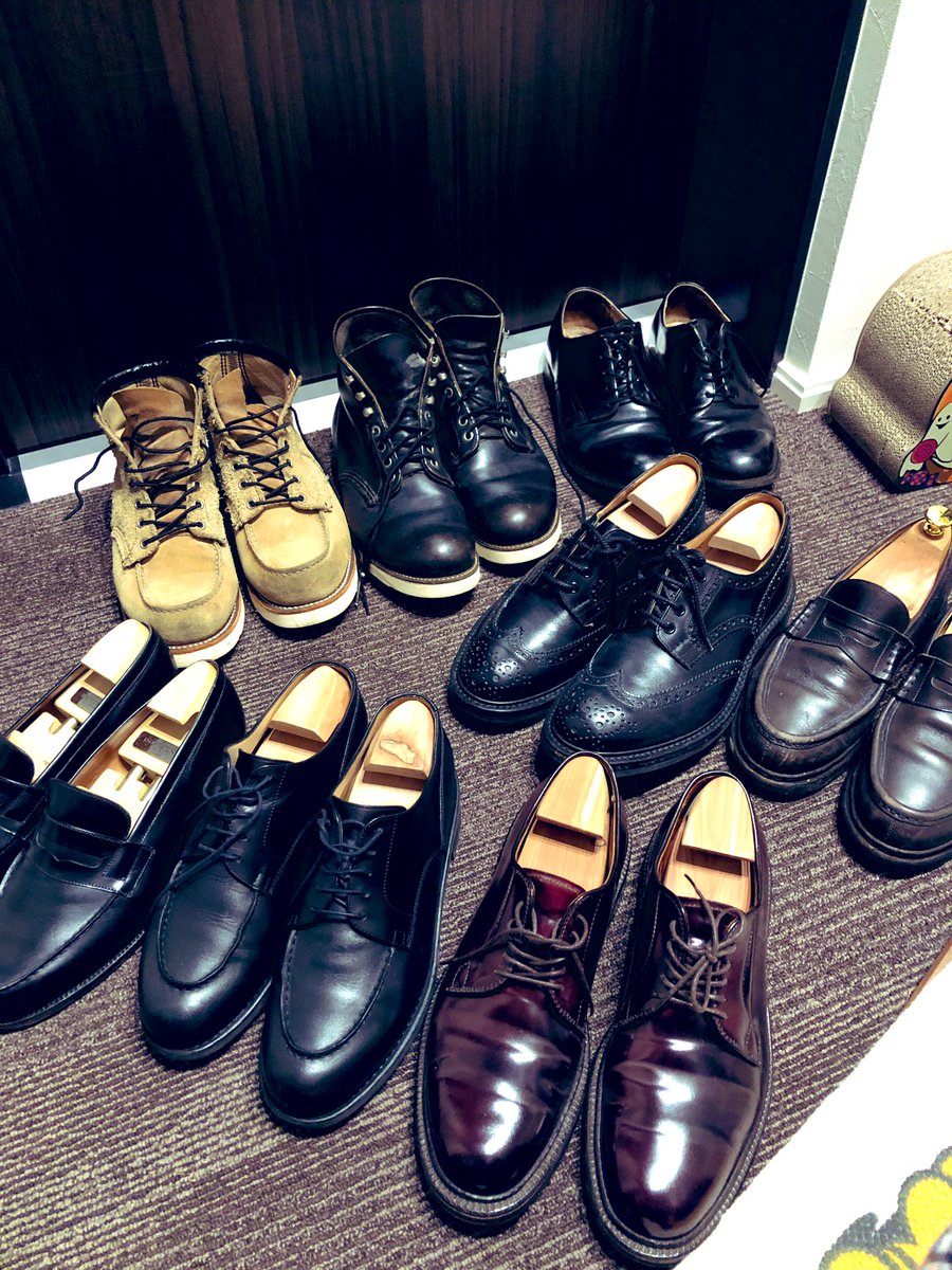 aaaaaa__1027's tweet photo. 靴磨きかぁ　めんどくさいなぁ🥱

#alden #jmweston #paraboot #trickers #redwing #serviceshoes 

フィルター通せば綺麗に見えるね🤣 https://t.co/F7mTFtZIqA