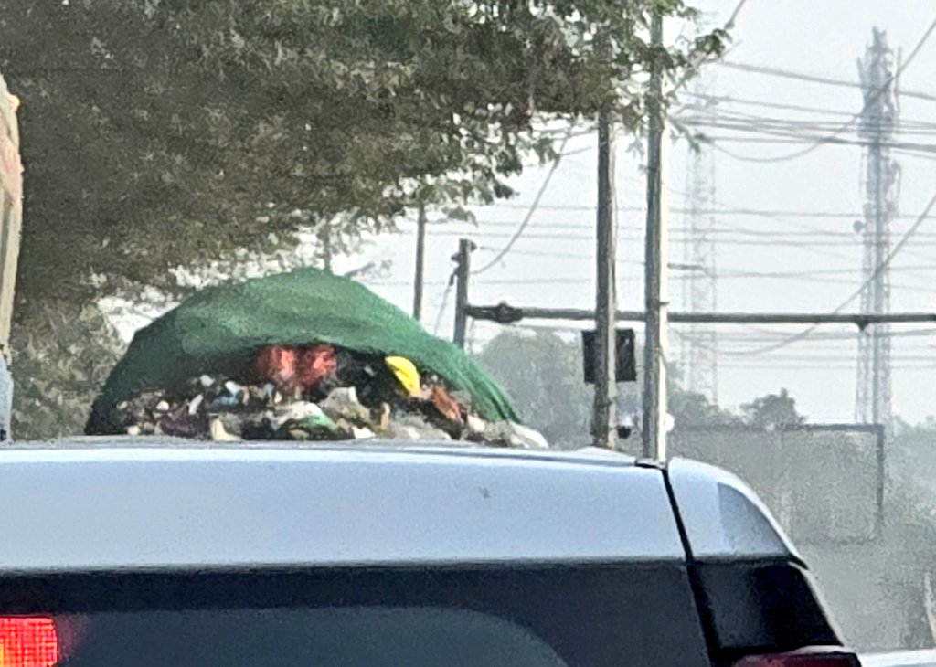 Just another day on d roads of #Gurugram aka #Koodagram thanks 2 <a href="/MunCorpGurugram/">MCG</a> <a href="/OfficialGMDA/">GMDA</a> <a href="/gurgaonpolice/">Gurugram Police</a> <a href="/TrafficGGM/">Gurugram Traffic Police</a> <a href="/HspcbN/">HSPCB GURUGRAM NORTH</a> <a href="/HspcbS/">HSPCB GURUGRAM SOUTH</a> <a href="/Haryana_spcb/">Haryana State Pollution Control Board</a> <a href="/ulbharyana/">Directorate of Urban Local Bodies, Haryana</a> <a href="/csharyana/">Chief Secretary Haryana</a> <a href="/cmohry/">CMO Haryana</a> <a href="/PradeepIAS_HR/">Pradeep Dahiya</a> <a href="/AjayKumarIAS13/">Ajay IAS</a> <a href="/RajeshMohan102/">Dr. Rajesh Mohan, IPS</a> <a href="/opsinghips/">OP Singh, DGP, Haryana</a> <a href="/NayabSainiBJP/">Nayab Saini</a>

Systematic violations