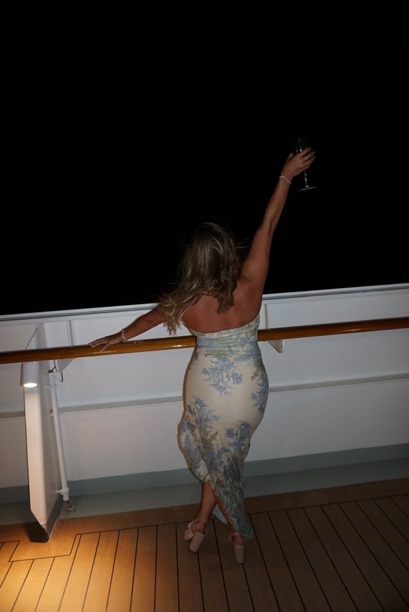 Nicole | Niclucylife tweet media