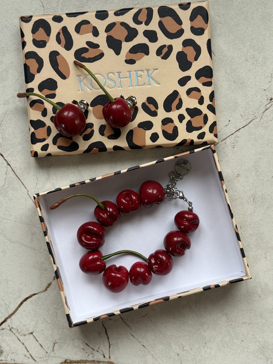 simple dress (@1dress_) on Twitter photo 