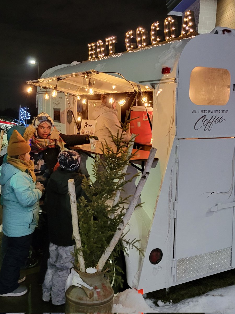 JETAA WI will be hosting a JETogether on Sat. 12/6 at 2 pm. Join us at the West Allis Christkindlmarkt ❄️ for shopping and a drink/chat afterward at Ope! Brewing. 🍺 Friends and family are welcome to join. 
⁡Sign-up link in bio 🔗