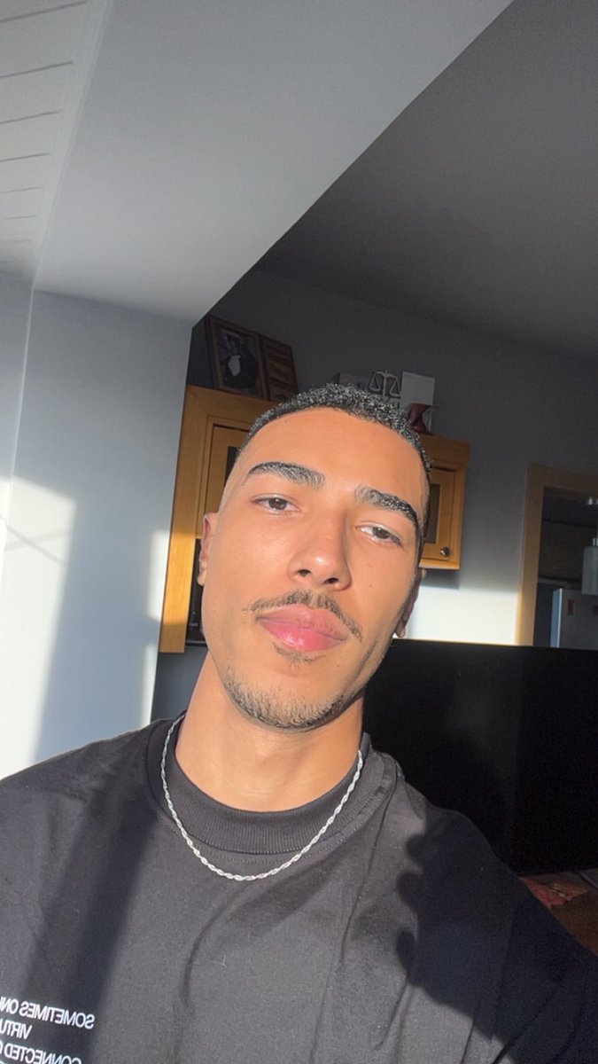 patrick_limas's tweet image. Face card