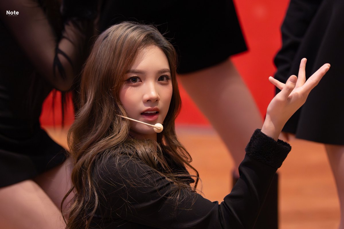 tripleS_Note's tweet image. 251202 버스킹
#트리플에스 #설린 #Sullin