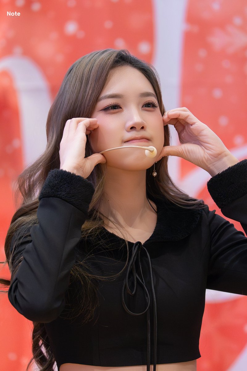 tripleS_Note's tweet image. 251202 버스킹
#트리플에스 #설린 #Sullin