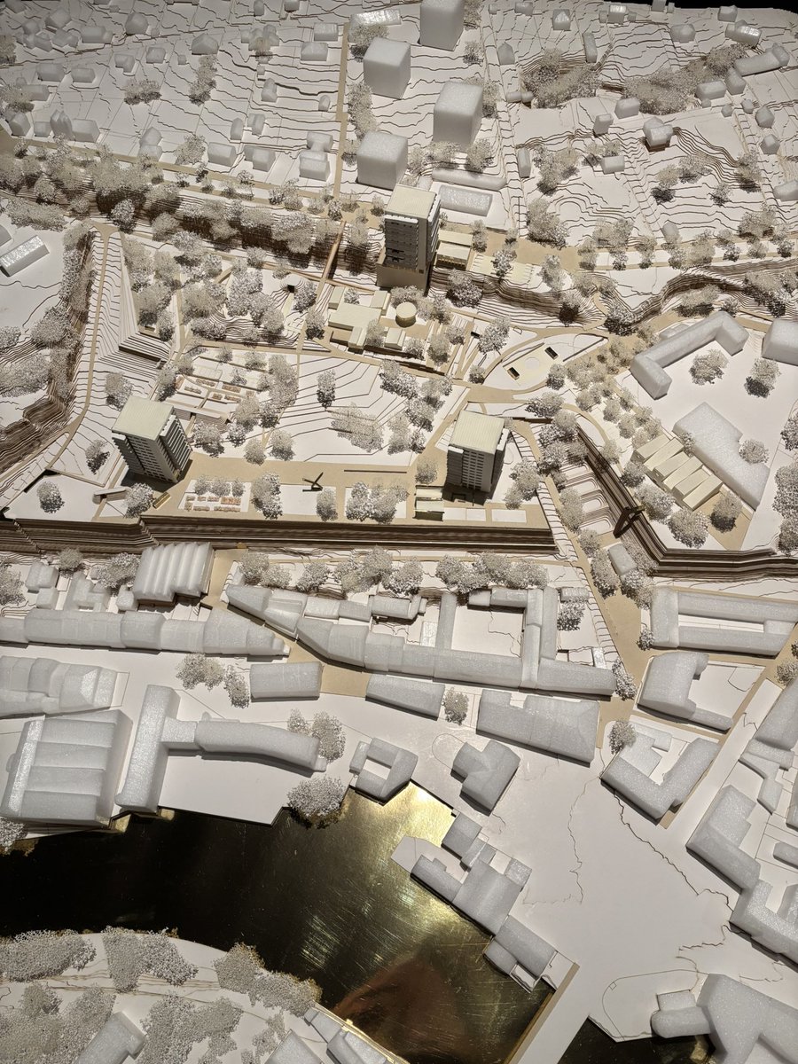 villedesedan's tweet photo. Consultation internationale « Quartiers de Demain »
👏 Pour Résidence Ardenne à #Sedan, futur écoquartier patrimonial, le cabinet belge LAB705 a été choisi pour faire passer le projet « Quartiers de demain » à la phase opérationnelle. #QDD https://t.co/AjtA39C2EE