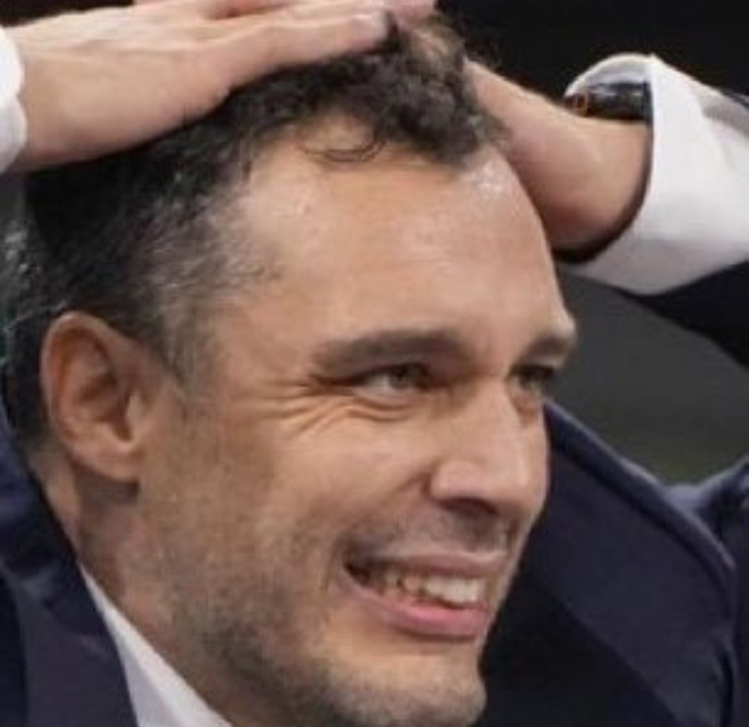 La cara.

La cara de un señor al que le abandona su escolta titular y este mes tiene que ir a Valencia, Gran Canaria, Málaga, Barcelona y Madrid.