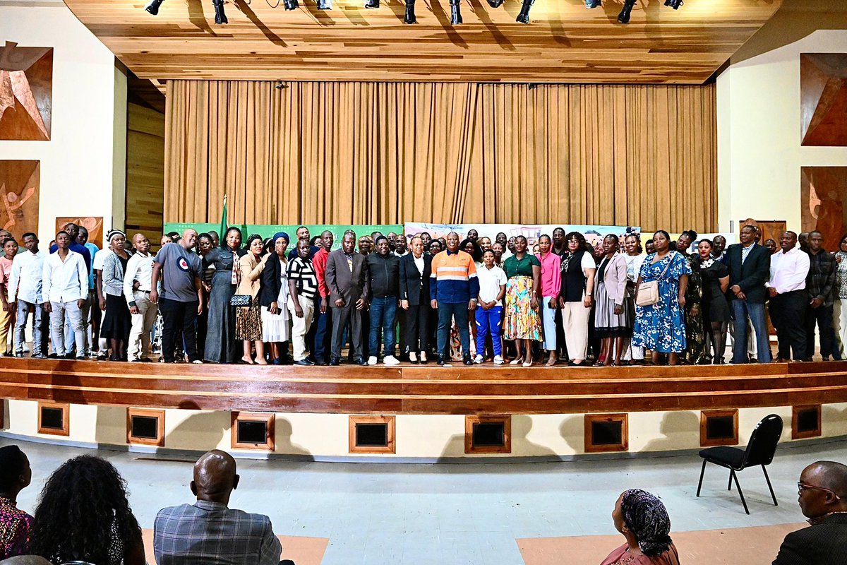ANCLimpopo's tweet photo. #ANCGovtAtWork |  The ANC-led Limpopo Provincial Government’s Department of Public Works, Roads and Infrastructure has expanded its internal capacity with the appointment of 140 new permanent employees. This brings the total number of appointments in the department to 590 since the beginning of the 7th Administration.

The development aligns with the ANC’s 2024 Elections Manifesto Priority 1,  to build sustainable work opportunities through public employment programmes, and it alings with the resolution to strengthen the capacity of the state. 

The new recruits were officially welcomed at an event in Polokwane this morning by Limpopo Premier, Dr. Phophi Ramathuba, and MEC Tonny Rachoene. 

Speaking at the event, Premier Ramathuba said:
“Today, as we welcome this fourth cohort, we are reminded that every appointment is a life transformed, a household uplifted, and a community encouraged. It is to join a growing force of dedicated public servants who rise each day with one mission, to make our province better than it was yesterday."
[Pics and info: LimGovt] 
#LetsDoMoreTogether