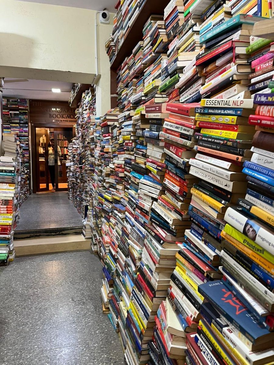 bookworm_Kris's tweet image. Participating in a Book SECRET SANTA? 📚🎁
We can help!!
With our large collection (&amp;amp; recommendations if needed). Flat 20% off on new books. Complimentary gift wrapping with a special customised note of your choice. 
Just tell us the title(s), your Santee&apos;s details &amp;amp; we will home…